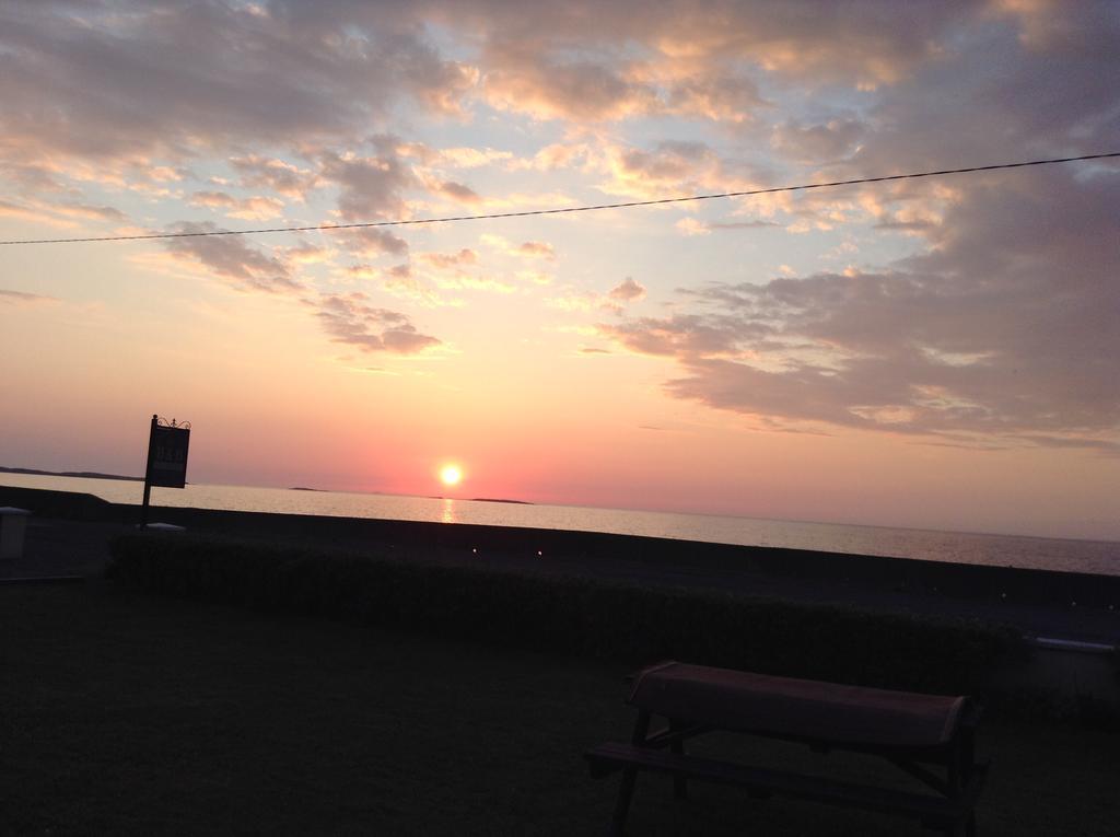Bed and Breakfast Seaside Accomodation Quilty Екстер'єр фото